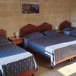 Historic Close To San Blass With Courtyard, Kitchen Terrace And Rooftop Pool * Nadur