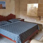 Historic Close To San Blass With Courtyard, Kitchen Terrace And Rooftop Pool Homestay