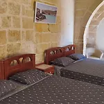 Homestay Historic Close To San Blass With Courtyard, Kitchen Terrace And Rooftop Pool *