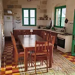 Historic Close To San Blass With Courtyard, Kitchen Terrace And Rooftop Pool Homestay
