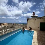 Historic Close To San Blass With Courtyard, Kitchen Terrace And Rooftop Pool Nadur