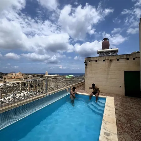 Historic Close To San Blass With Courtyard, Kitchen Terrace And Rooftop Pool Nadur