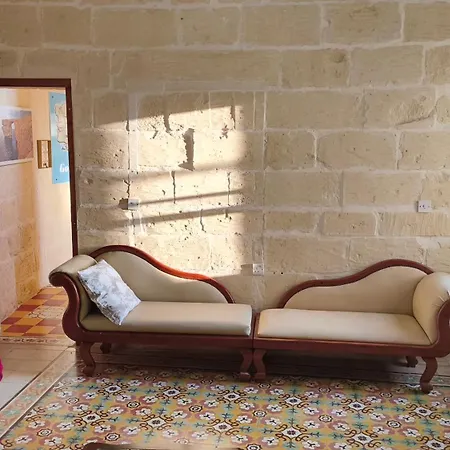 Historic Close To San Blass With Courtyard, Kitchen Terrace And Rooftop Pool Nadur